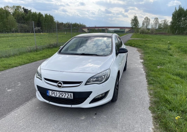 Opel Astra cena 33600 przebieg: 165000, rok produkcji 2013 z Puławy małe 781